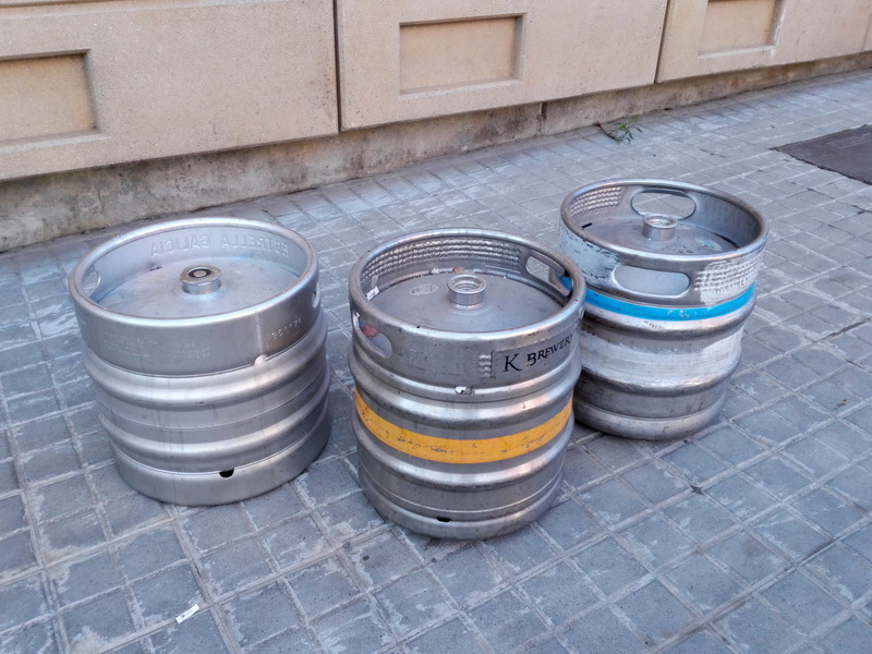 barril cerveza metal alt.40xo36 _12eu._ 7u alt.57x_23_5 _15eu._ 1u